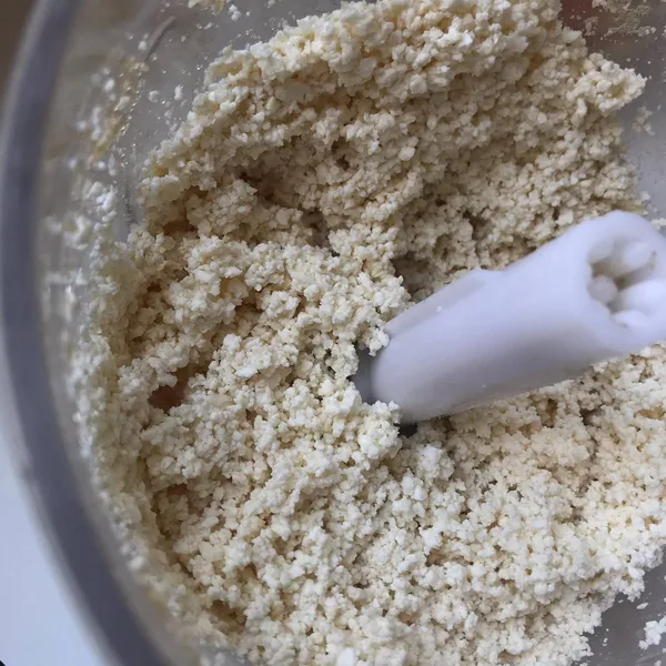 Шаг 2: Смешивание ингредиентов